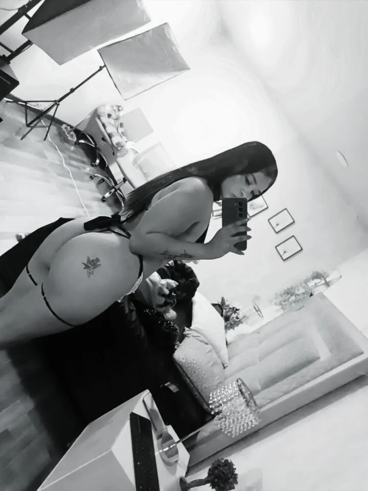 XXX Porn Photo of Nude Miia-Bloom 1