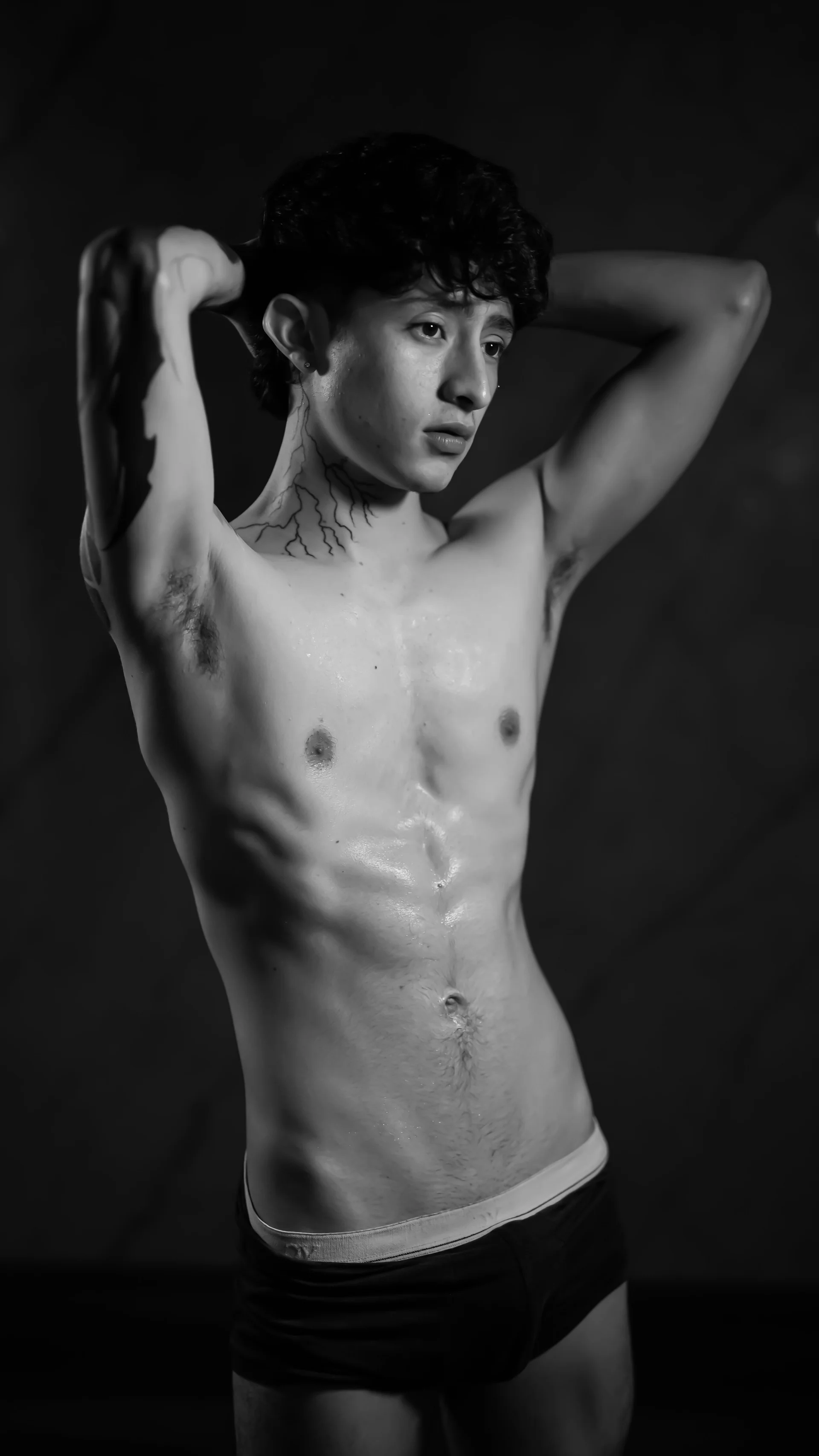XXX Porn Photo of Nude troy_rouge 27