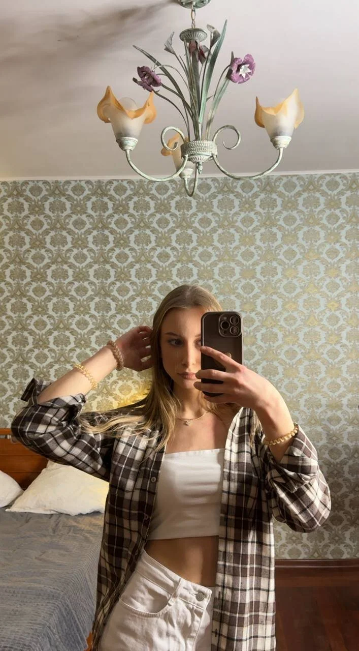 XXX Porn Photo of Nude AmilyAmilli 2