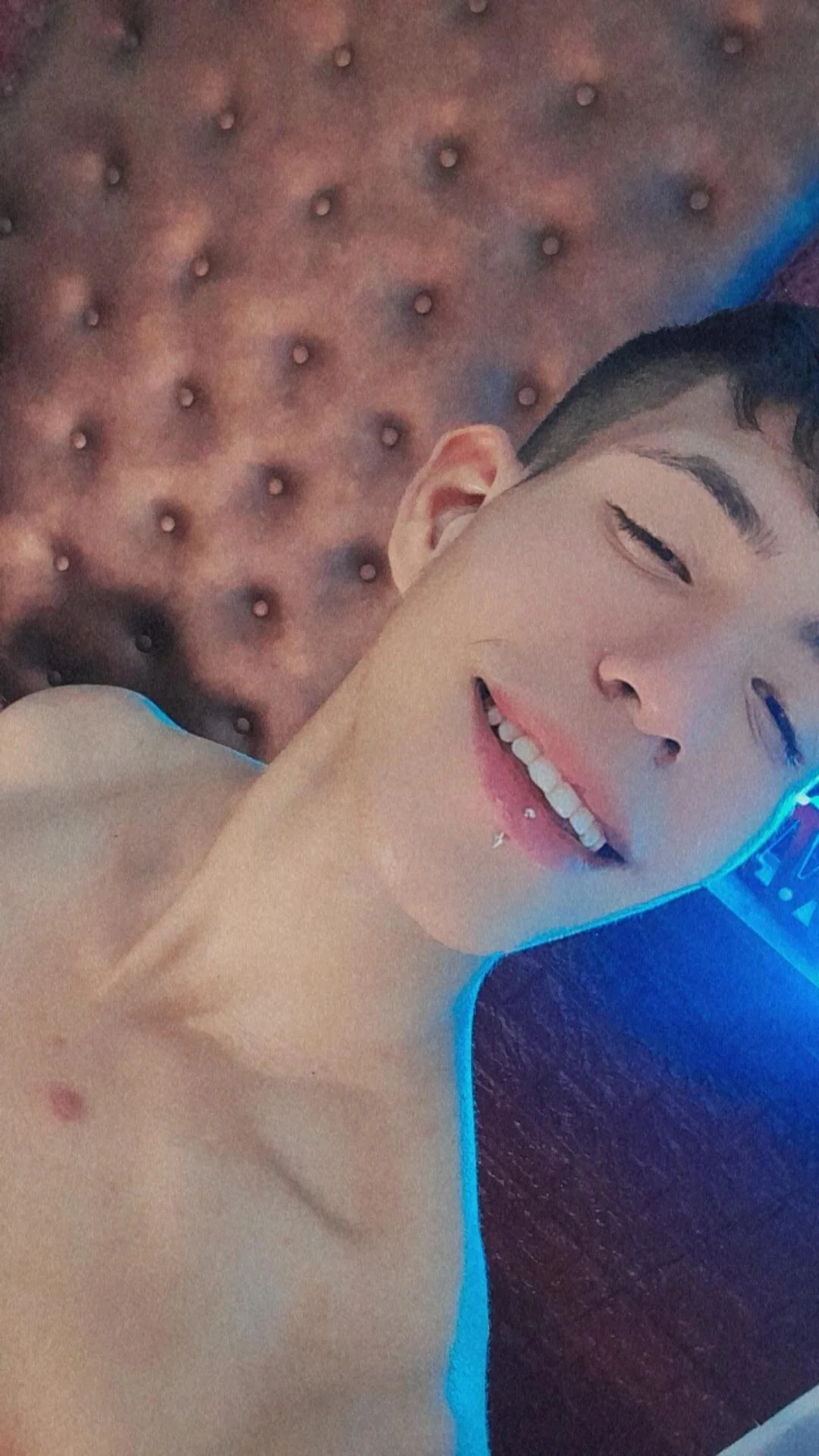 XXX Porn Photo of Nude dareck_18 5