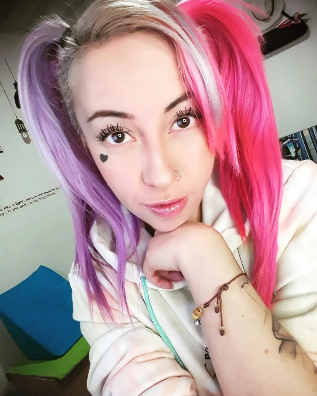 XXX Porn Photo of Nude charlottezoe15 5