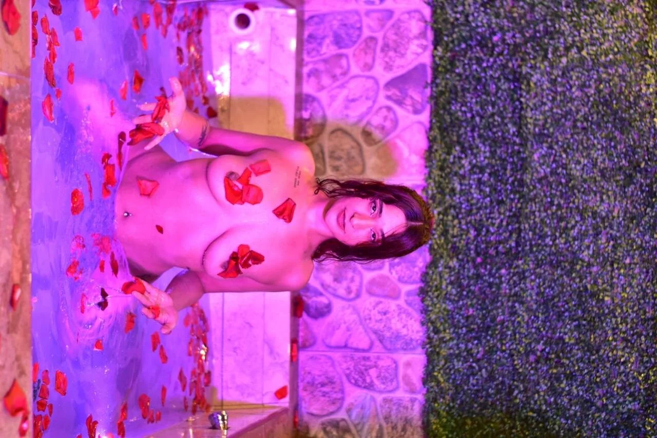XXX Porn Photo of Nude deepthroatlatina 133