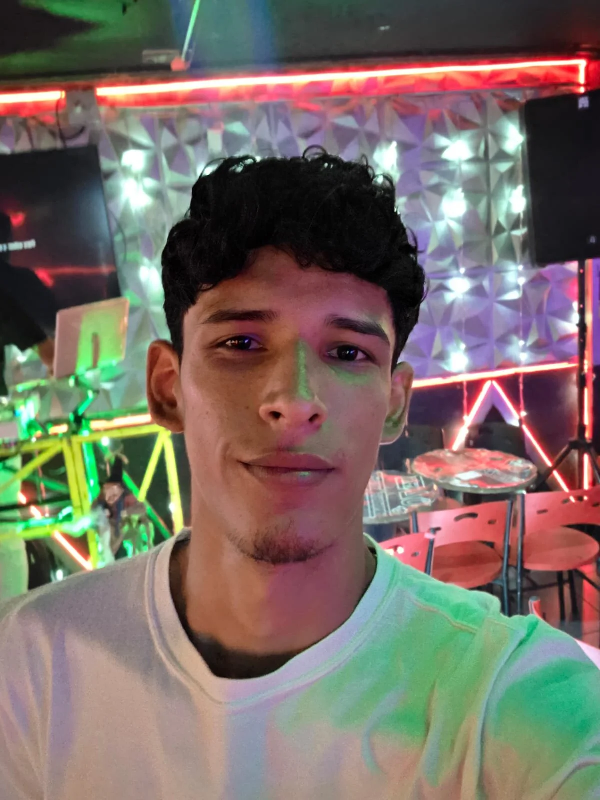 XXX Porn Photo of Nude liammendoza98 13