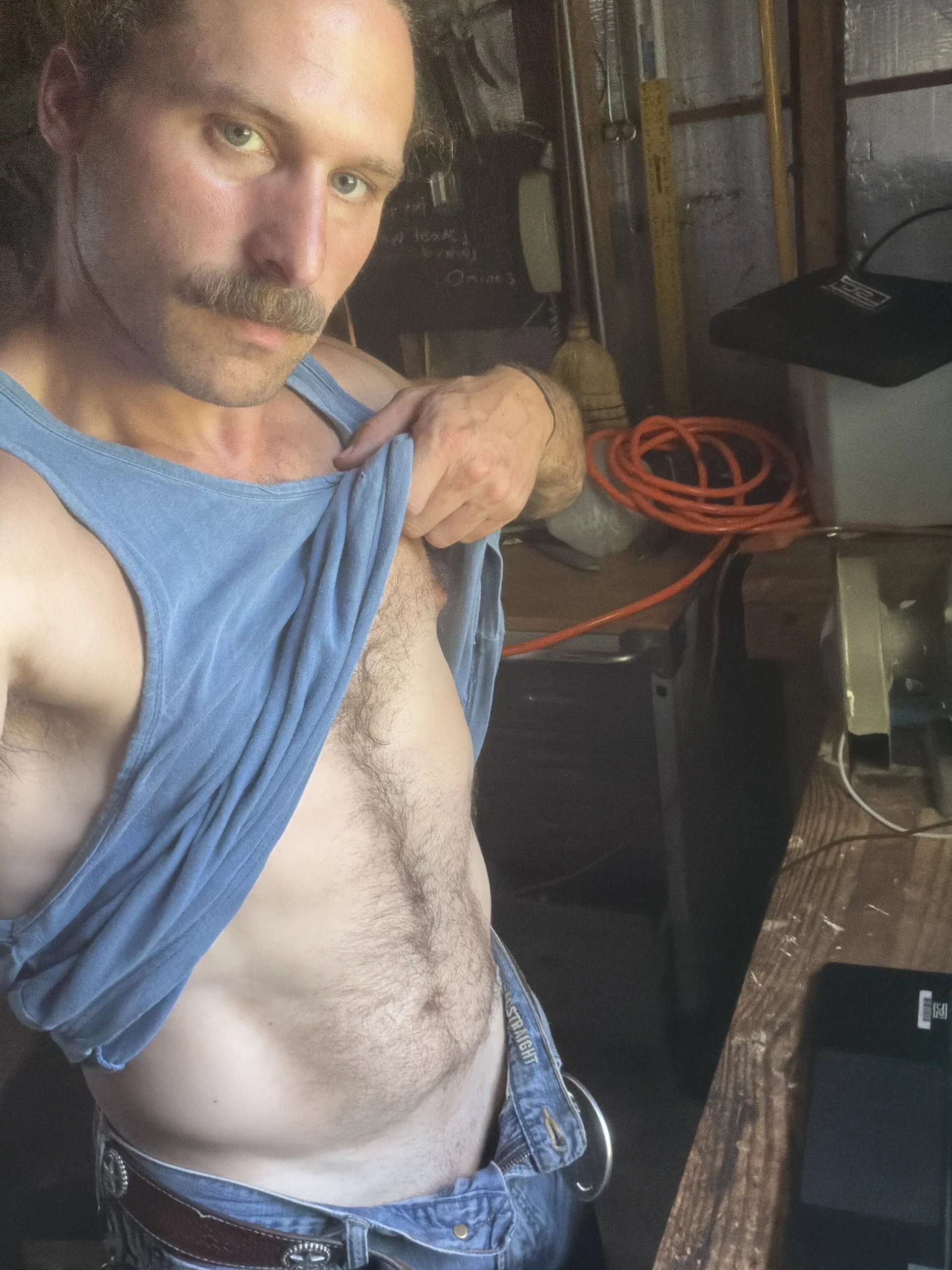 XXX Porn Photo of Nude Dadbodnextdoor 2