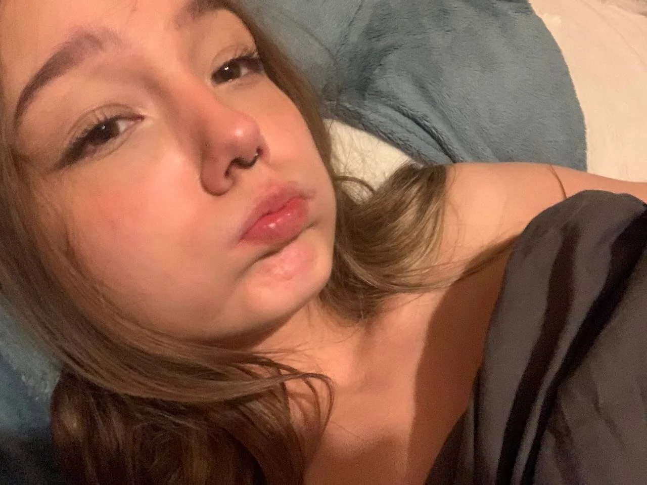 XXX Porn Photo of Nude HoneyComfy 19