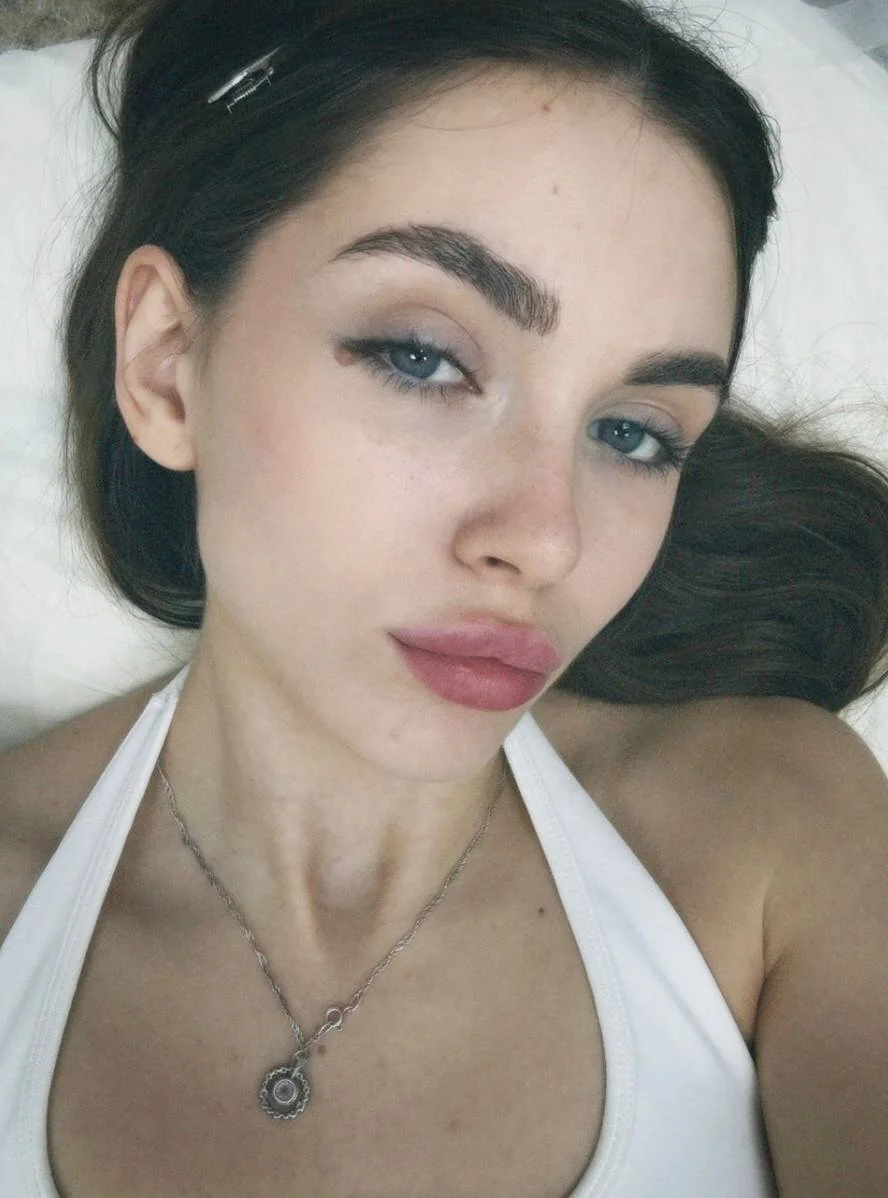 XXX Porn Photo of Nude Veluxe 15