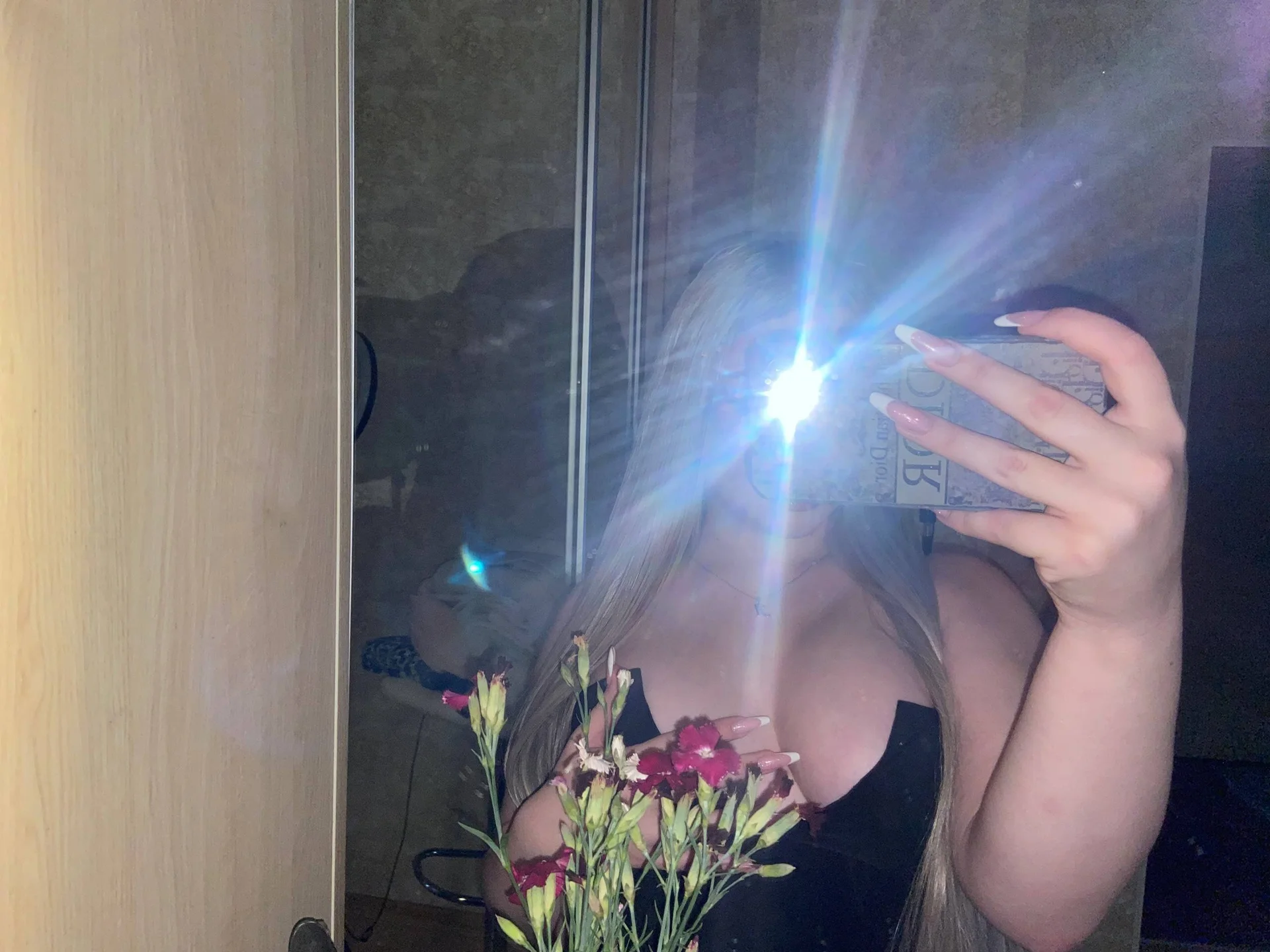 XXX Porn Photo of Nude ElsaJeanX 1