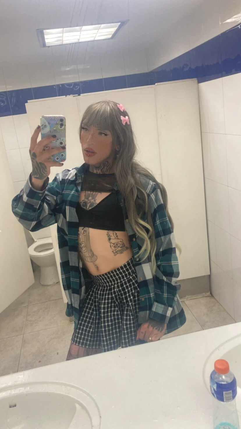 XXX Porn Photo of Nude charlotbelucci_ 5