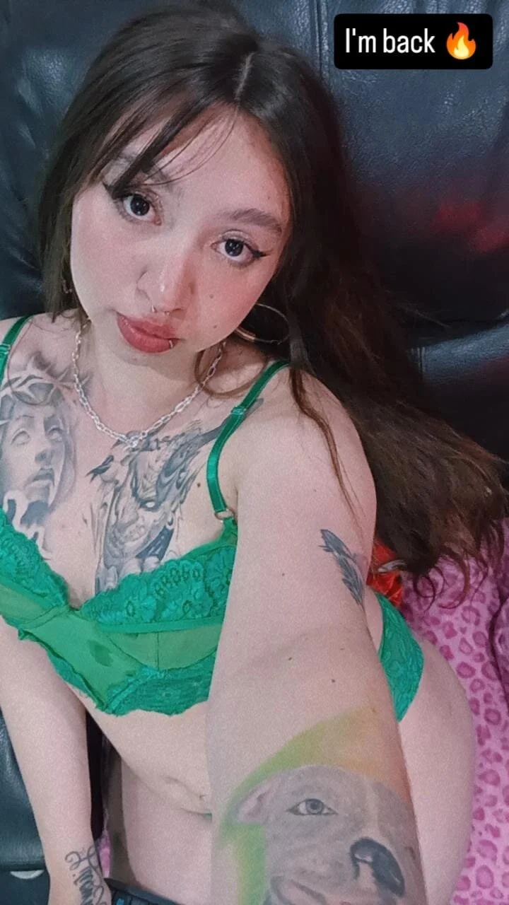 XXX Porn Photo of Nude Scarlett__Cooper__ 1