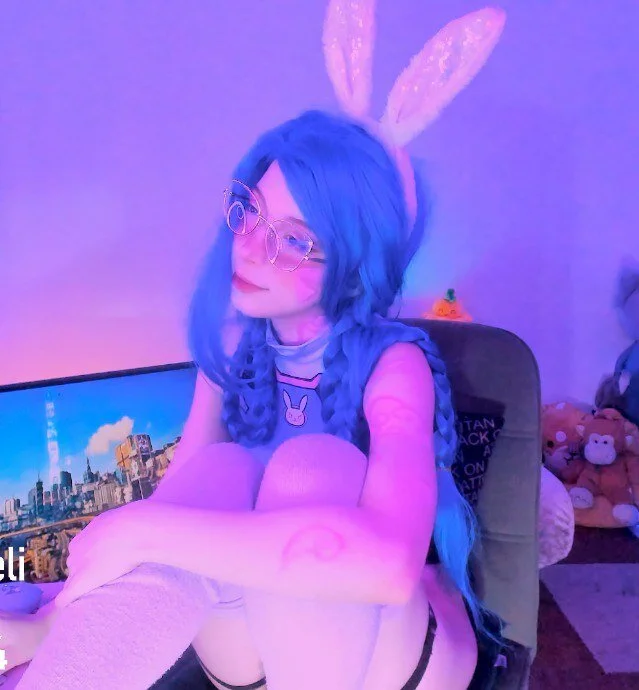 XXX Porn Photo of Nude bluelen 67