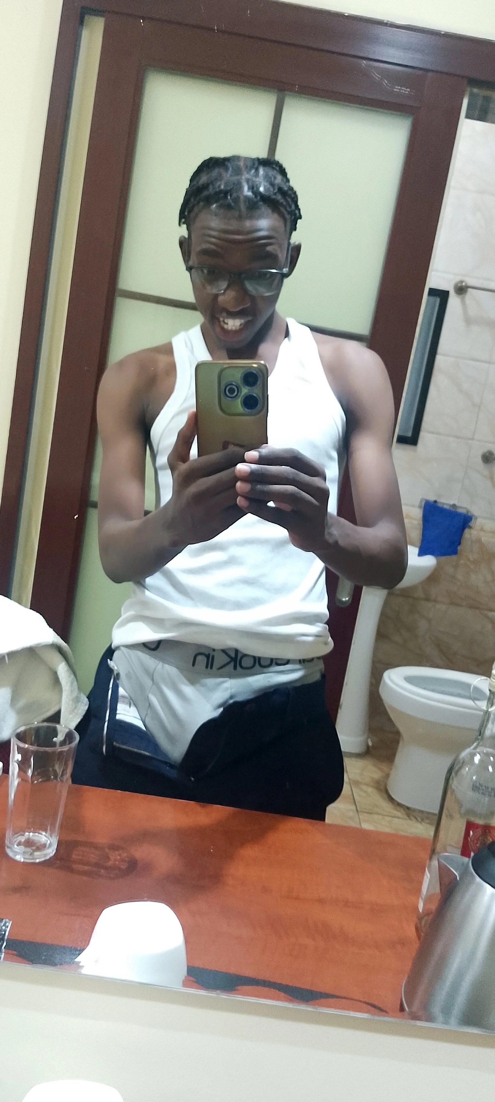 XXX Porn Photo of Nude biggiegondwani 1