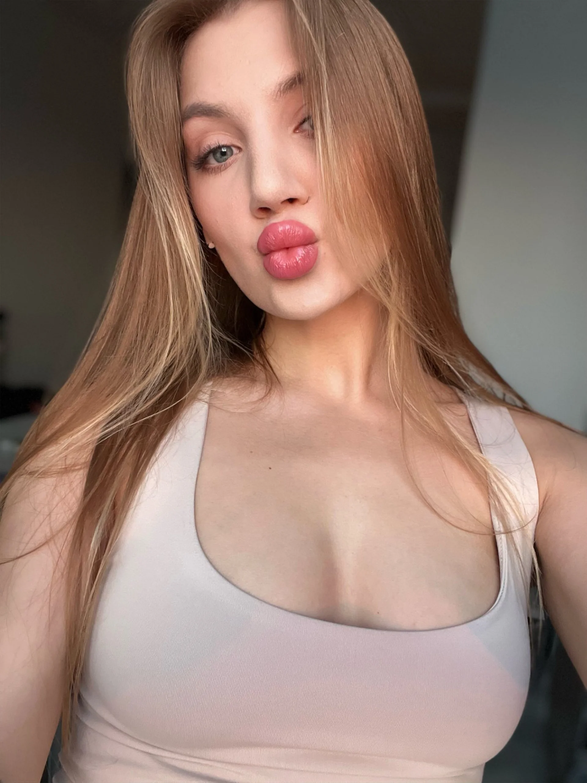 XXX Porn Photo of Nude AngryTomato 4