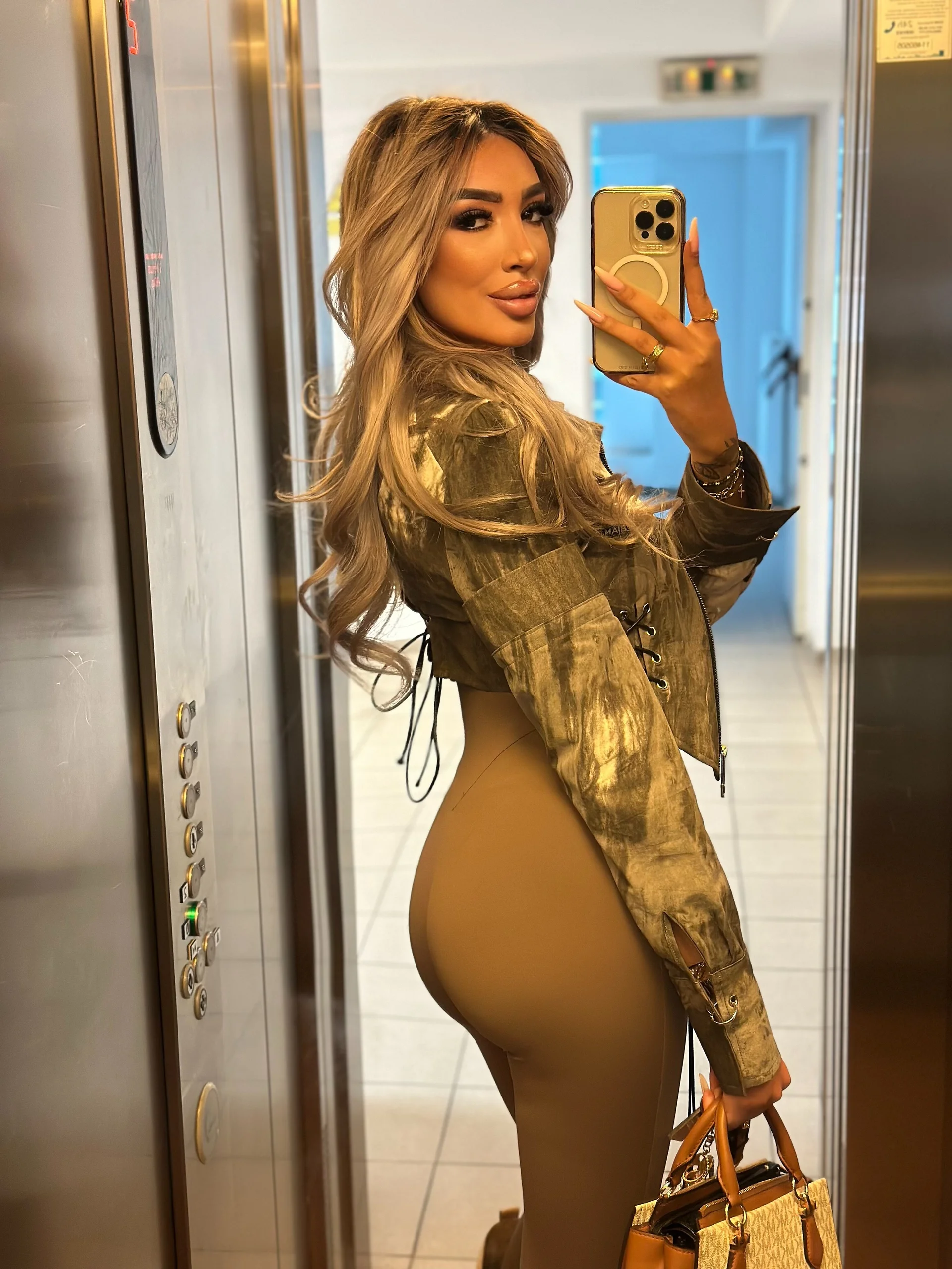 XXX Porn Photo of Nude kaylaajo 4