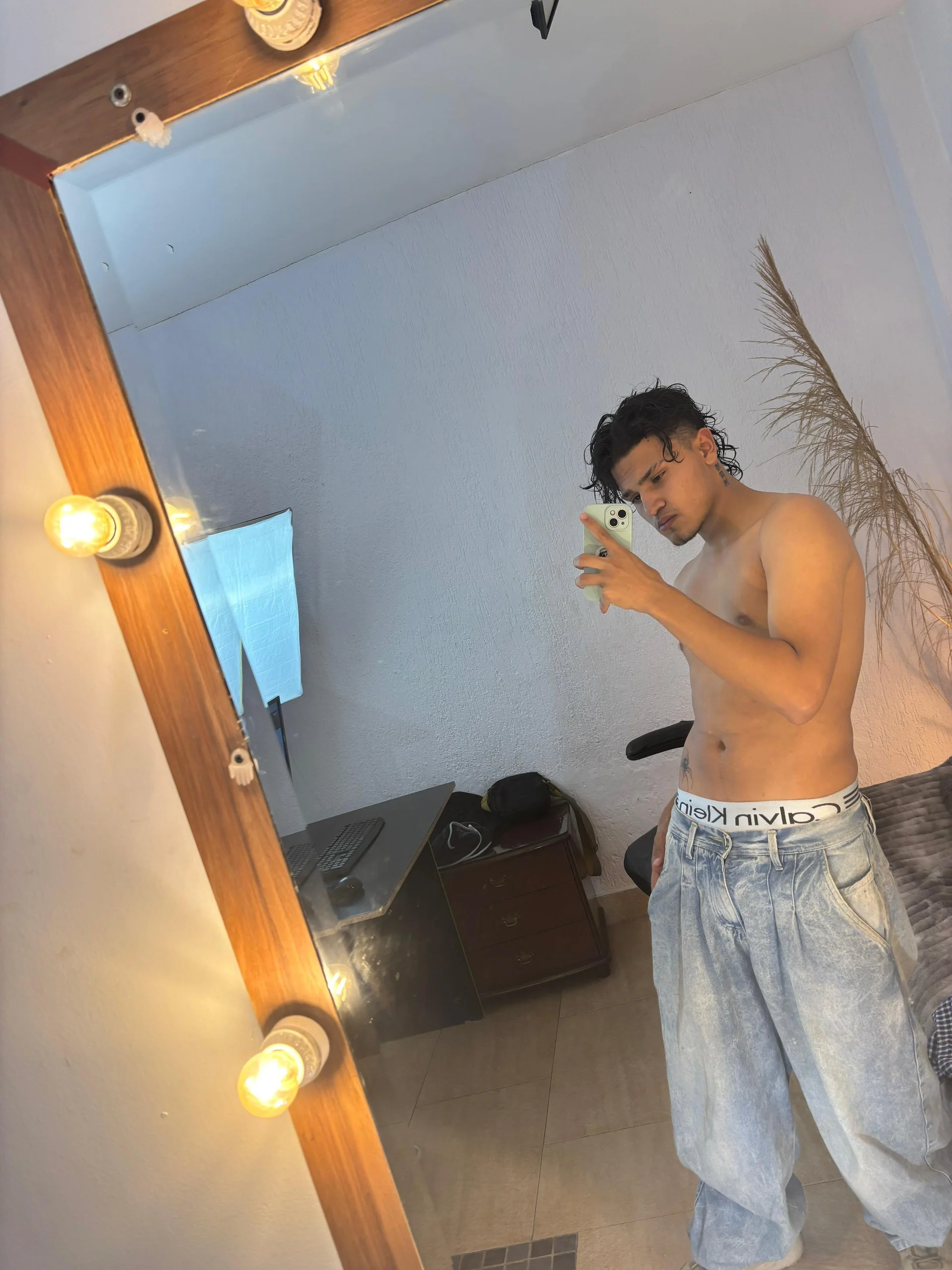 XXX Porn Photo of Nude Ikaika_Kalani 1