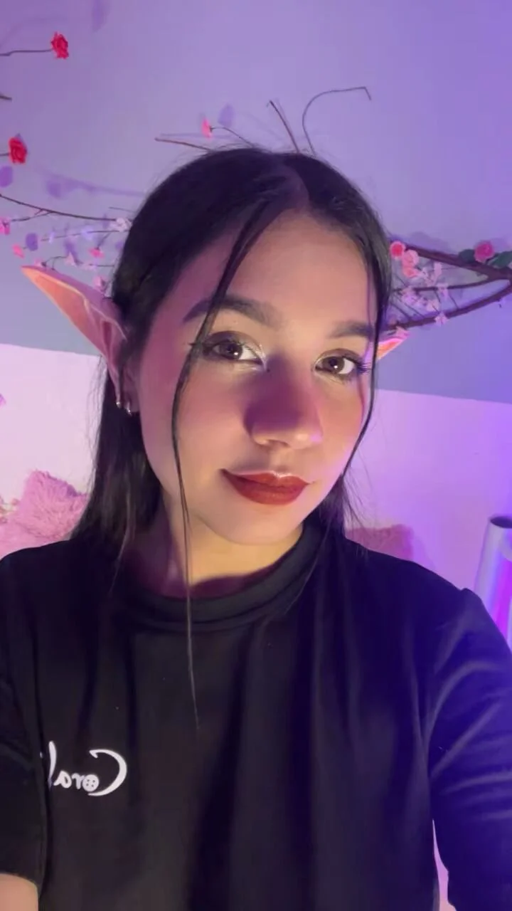 XXX Porn Photo of Nude Emmiicute 16