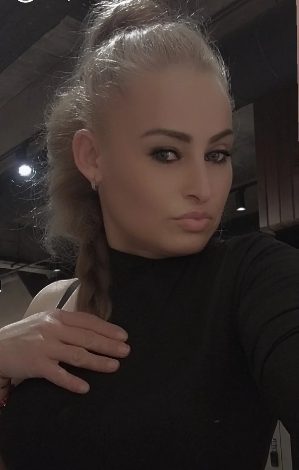 XXX Porn Photo of Nude Naughty_MILF_Maid 1