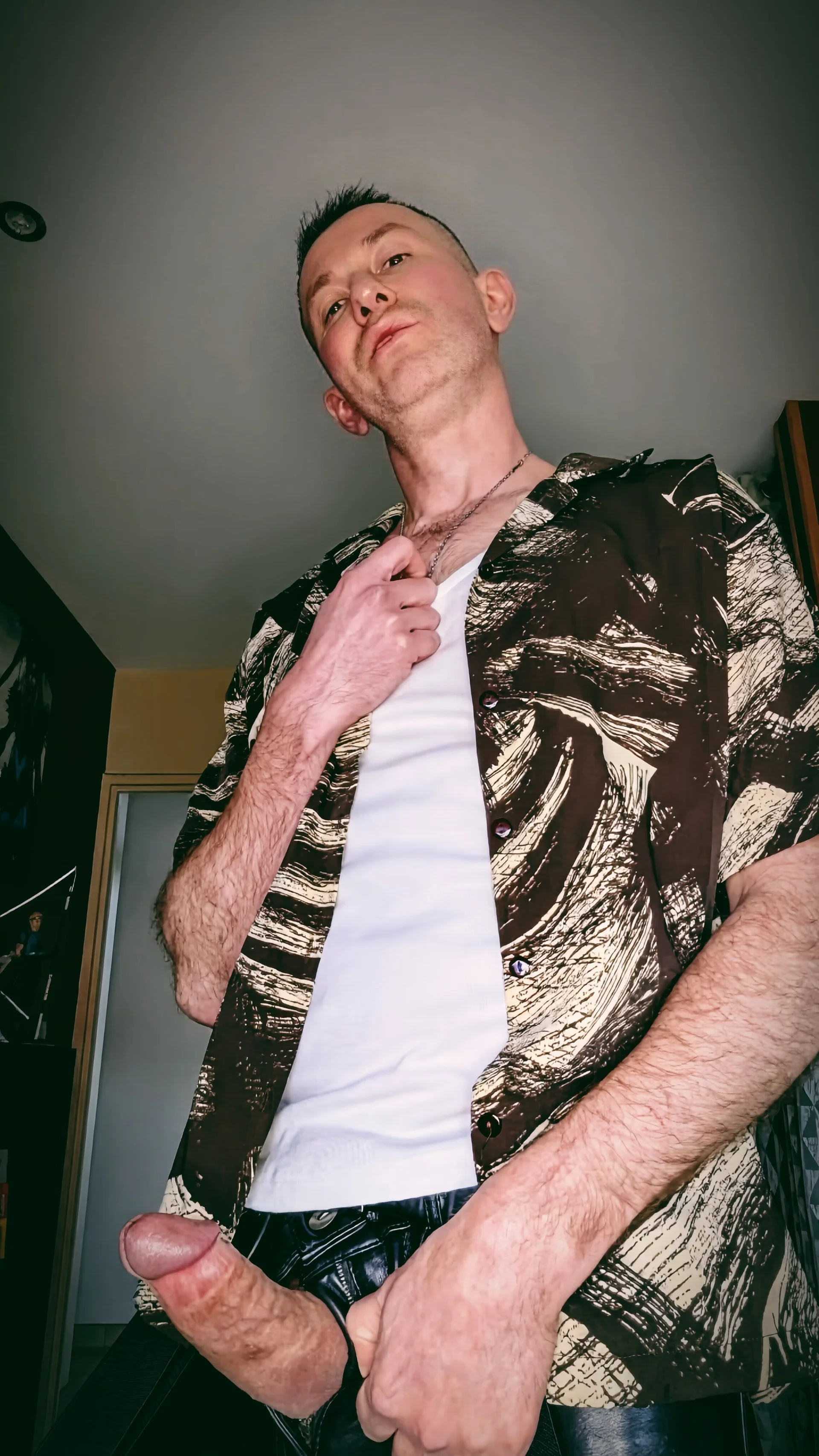 XXX Porn Photo of Nude Gamerinleather 2