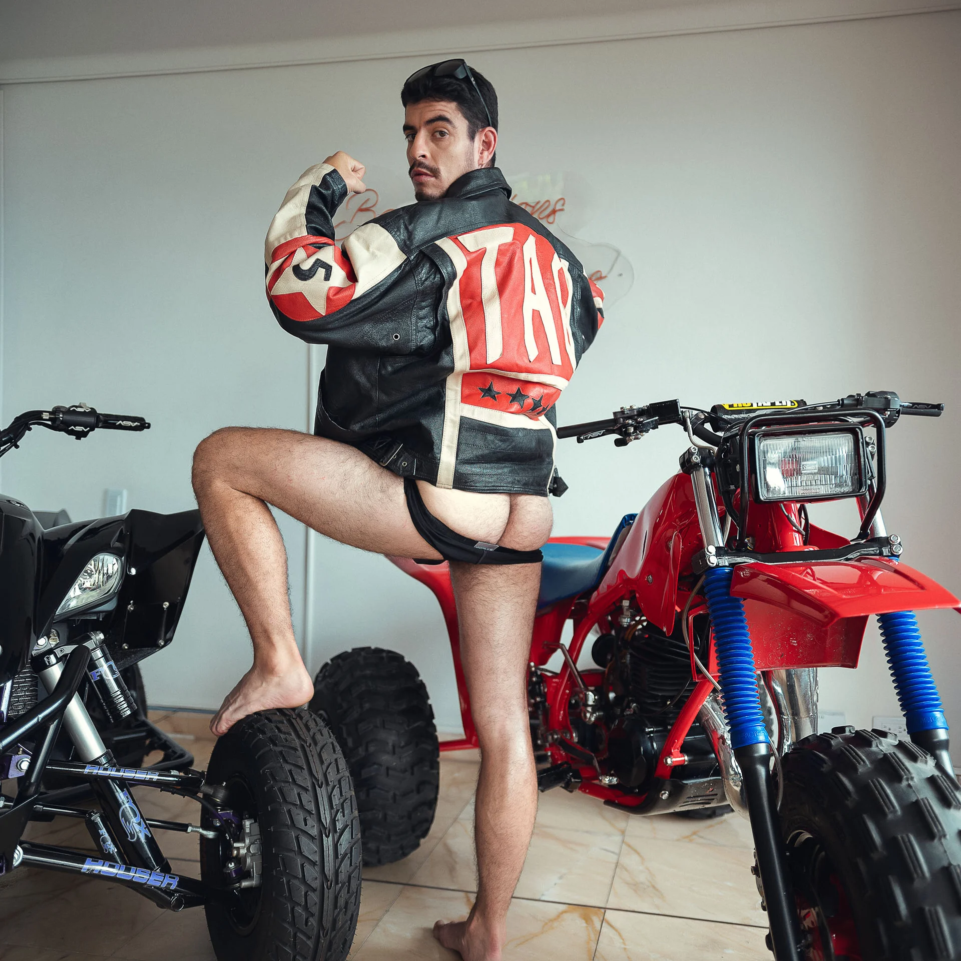XXX Porn Photo of Nude damian_bull 14