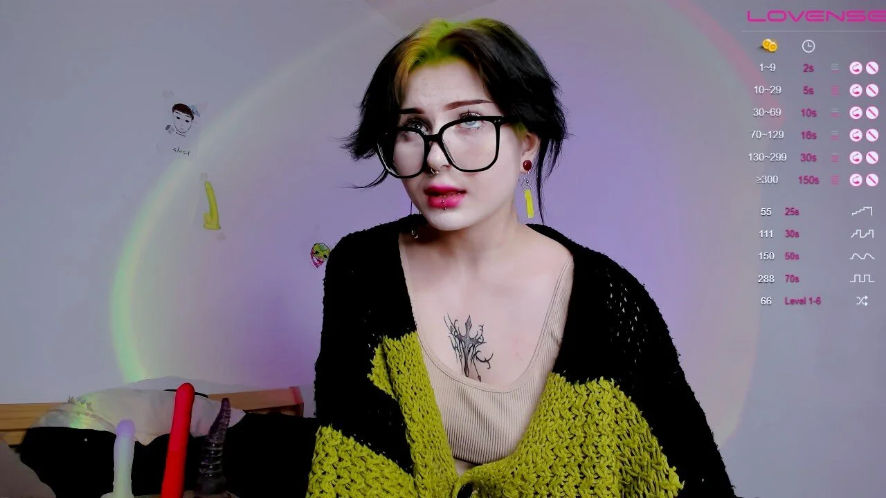 XXX Porn Photo of Nude little_grinch666 13