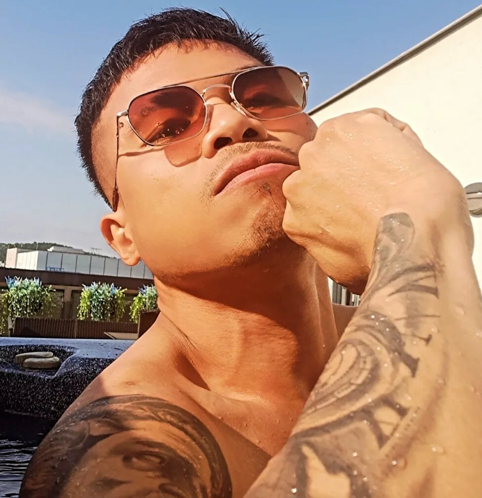XXX Porn Photo of Nude sessiontoyboy 4