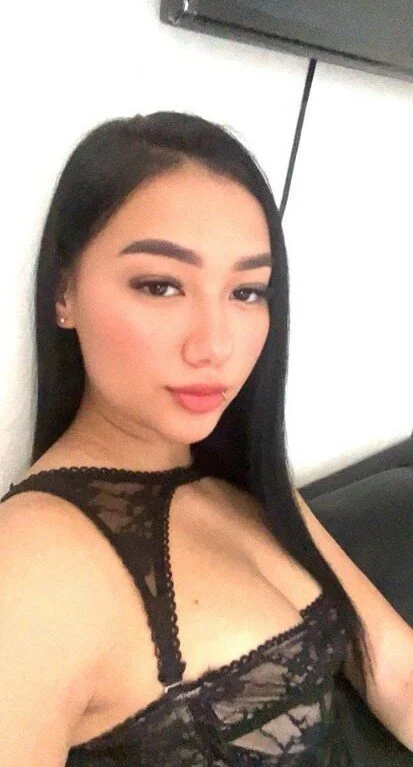 XXX Porn Photo of Nude GiaValenti 3