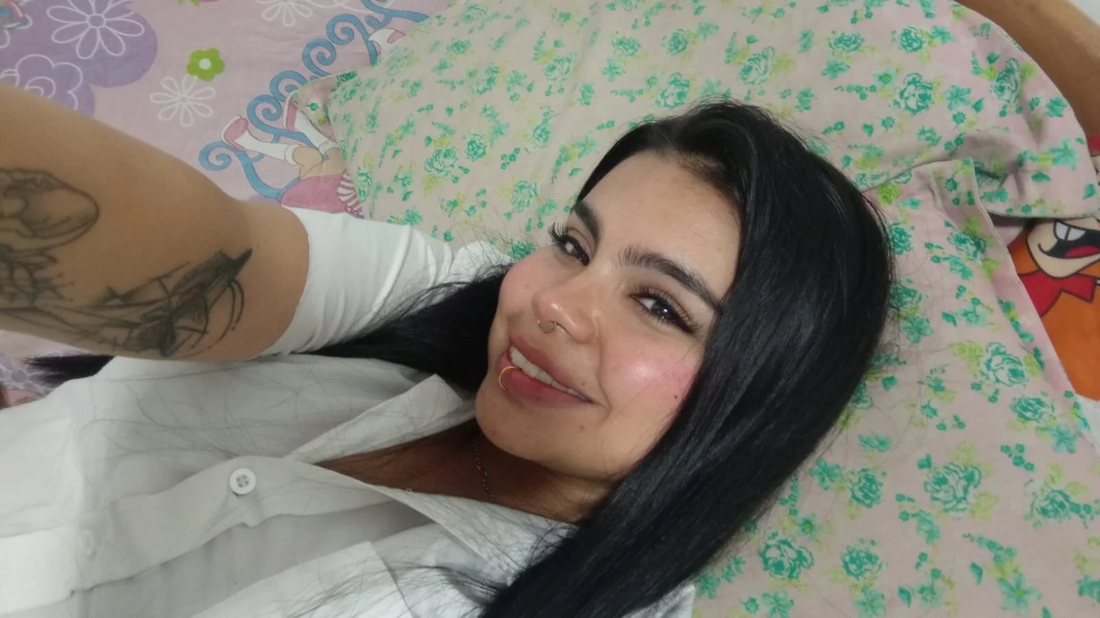 XXX Porn Photo of Nude saray__jones 13