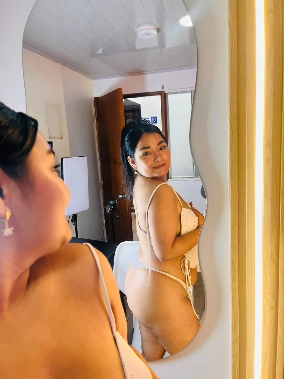 XXX Porn Photo of Nude Riley_0 7