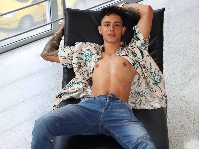 XXX Porn Photo of Nude Aron_ford 8