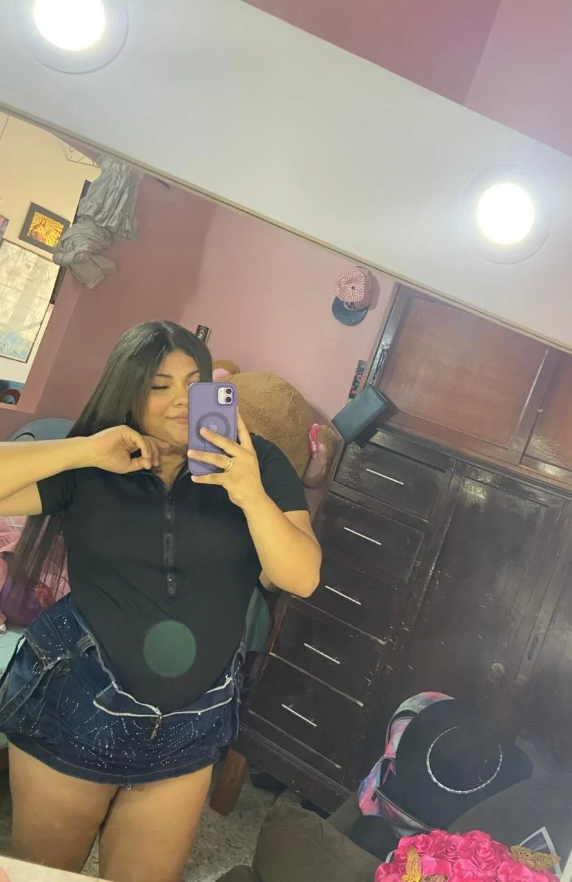 XXX Porn Photo of Nude Eimy_Curvy 1