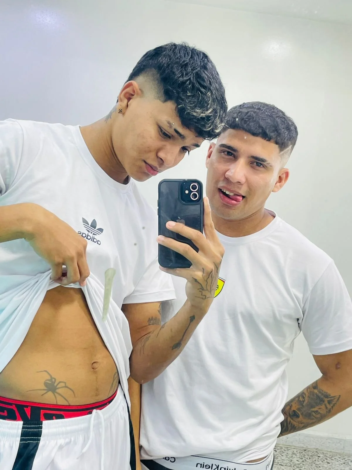 party_duo_playboy