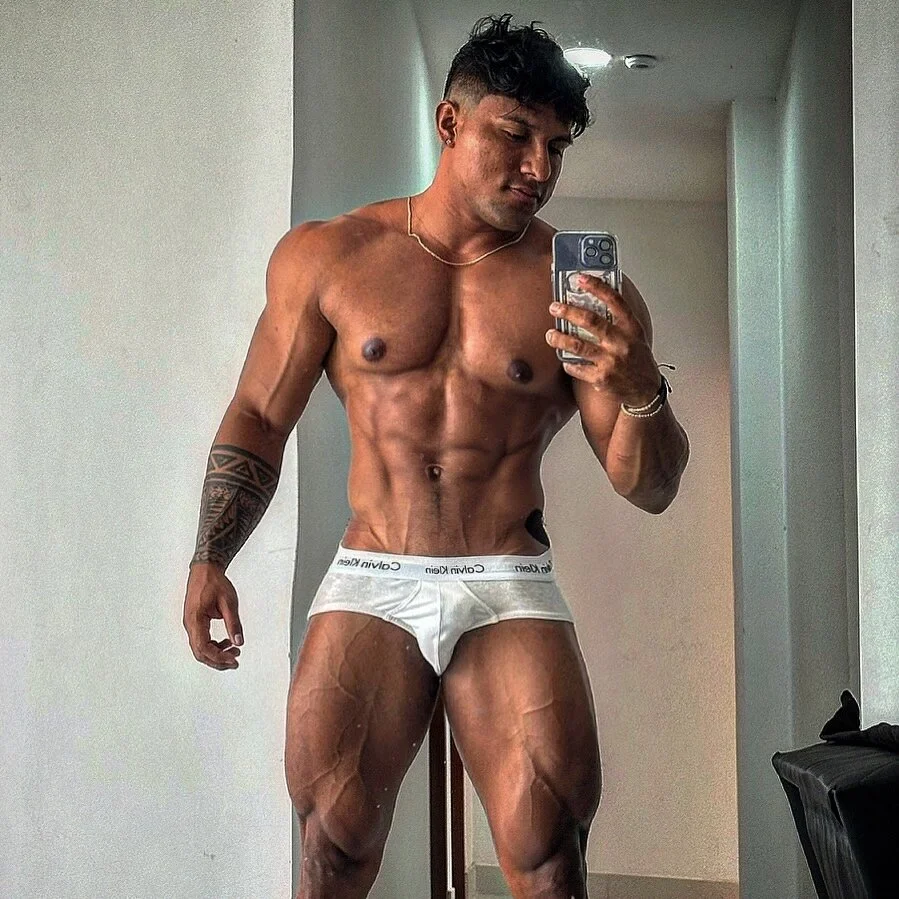 XXX Porn Photo of Nude CallumMuscle 16