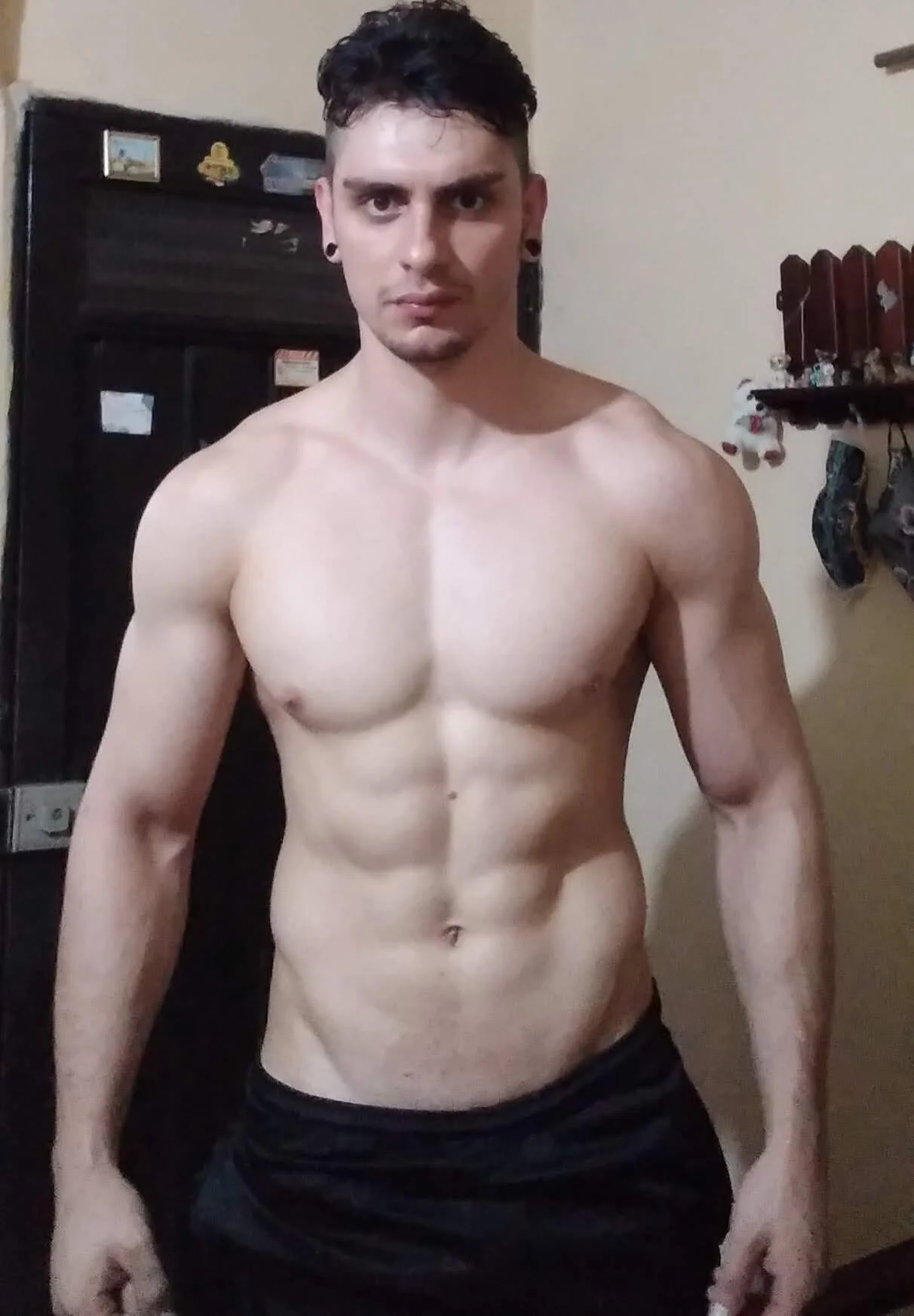 XXX Porn Photo of Nude Aaron_kwok28 20