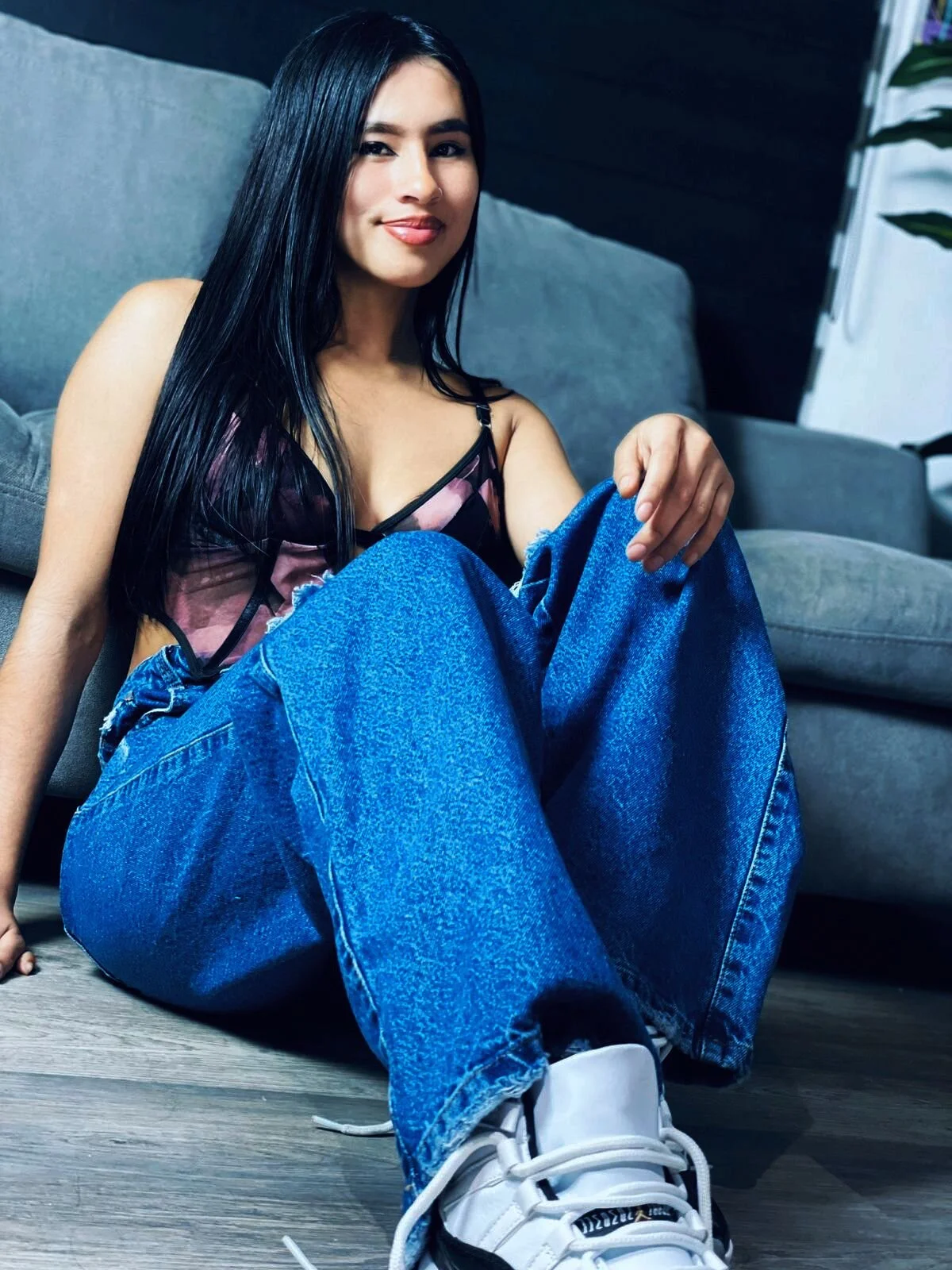 XXX Porn Photo of Nude Miaa_Davis_ 21