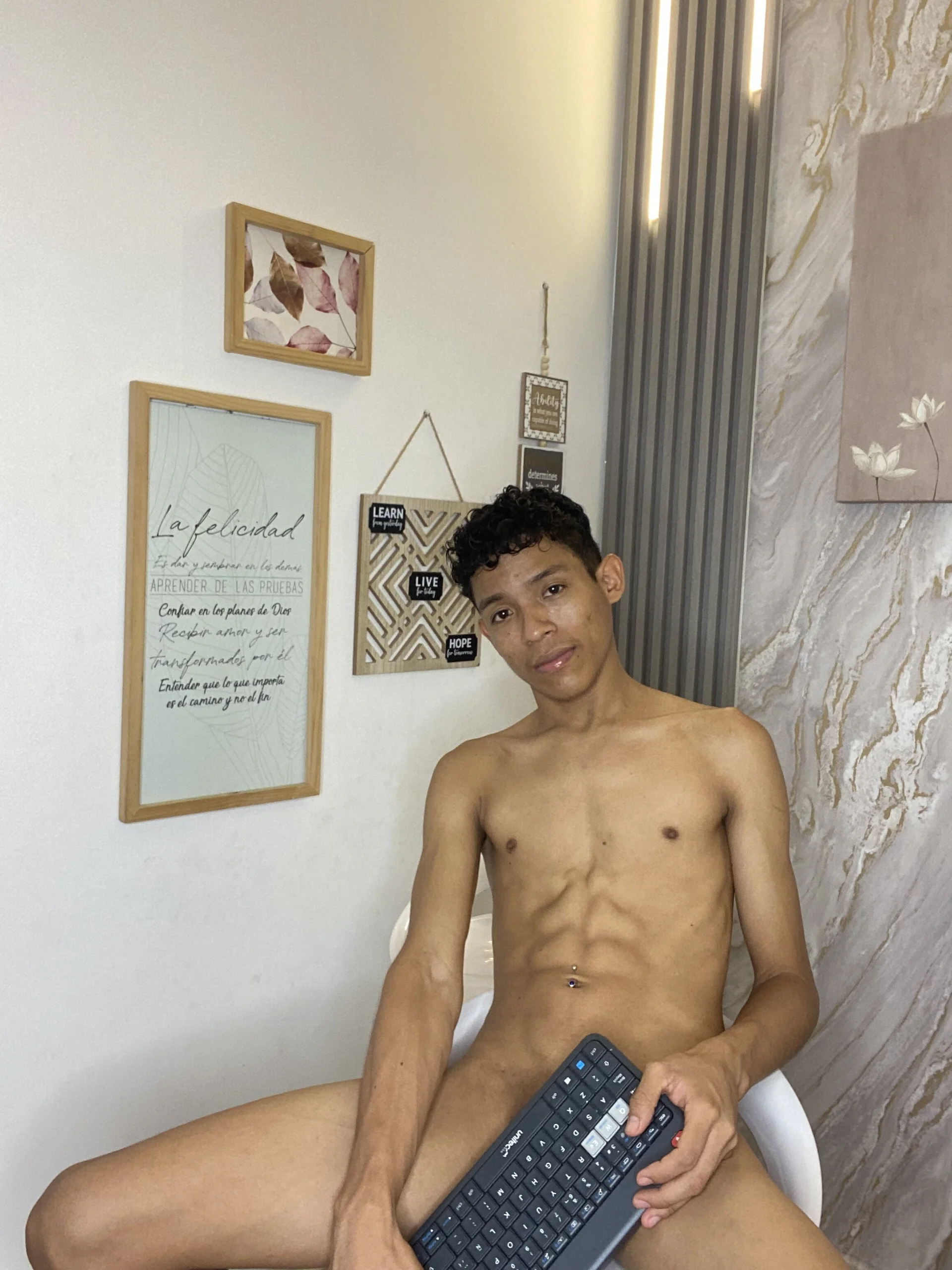 XXX Porn Photo of Nude SKINNY_BOYXXX 9