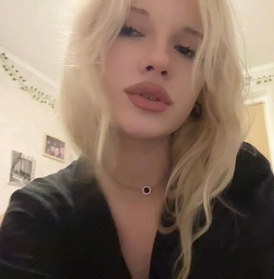 XXX Porn Photo of Nude Emillema 2