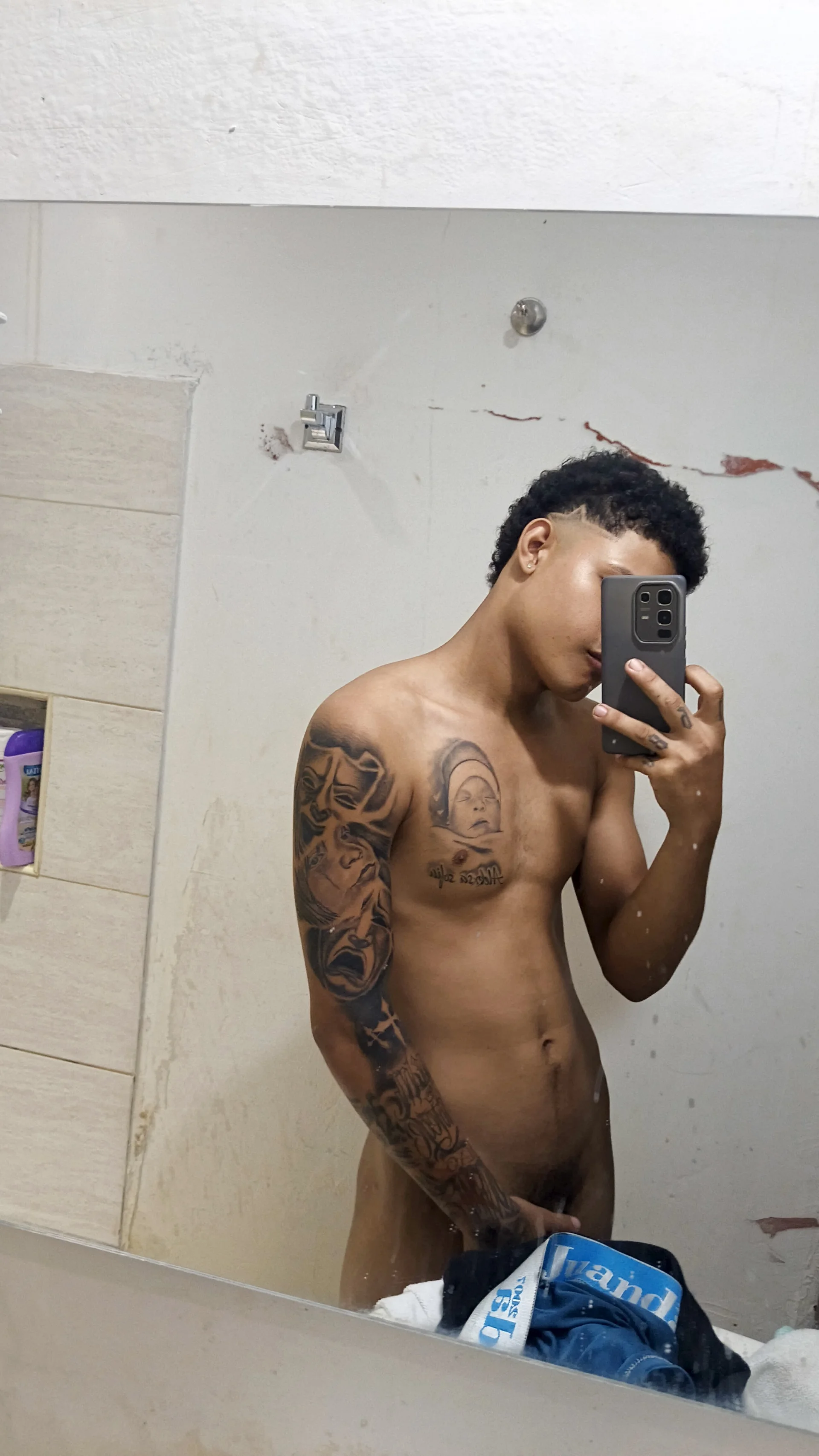 XXX Porn Photo of Nude cbloble 1