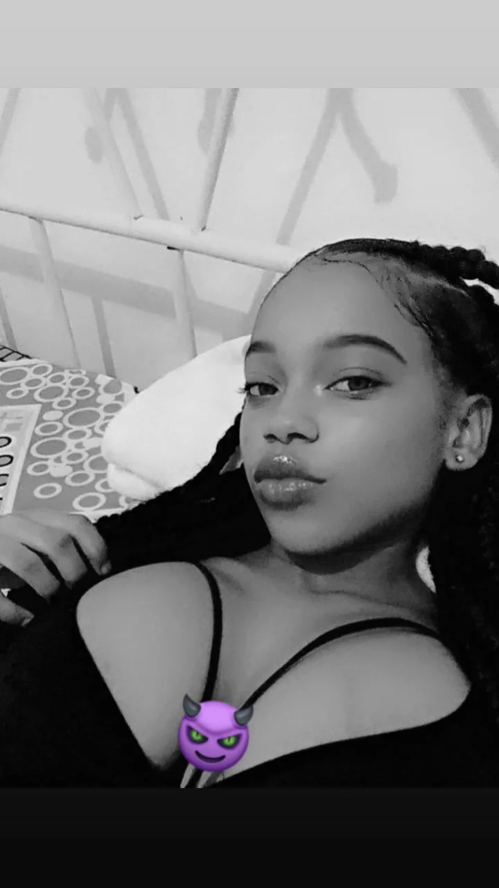 XXX Porn Photo of Nude littleebonymommy 5