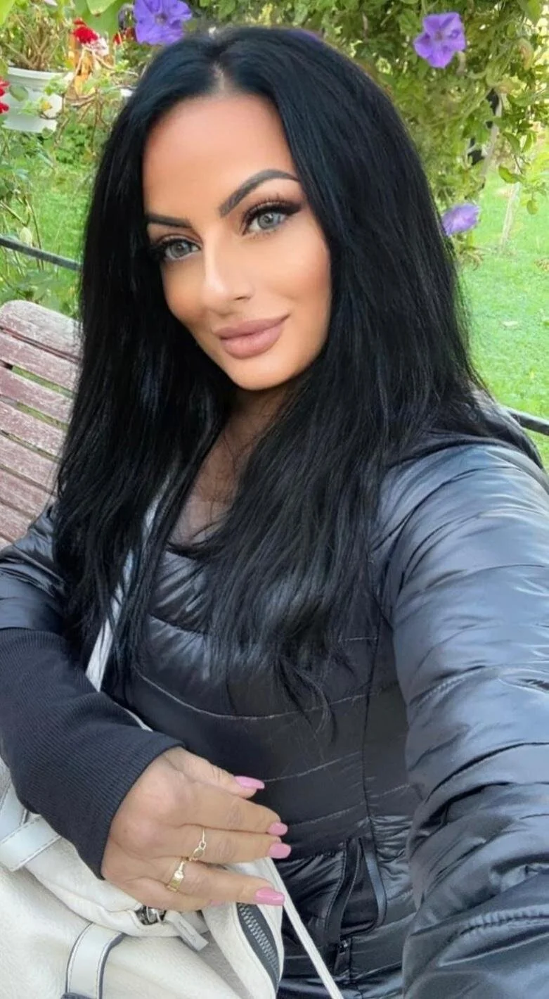 XXX Porn Photo of Nude VixenSelena 9