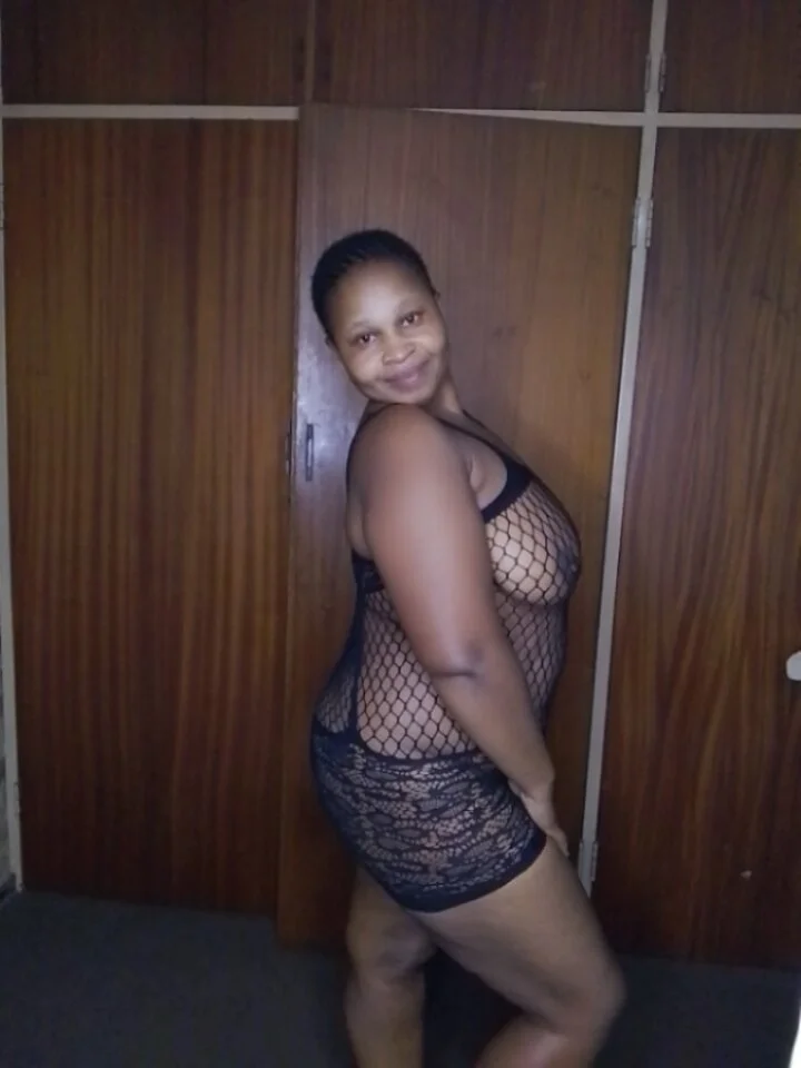 XXX Porn Photo of Nude Loyal_Alisha 2
