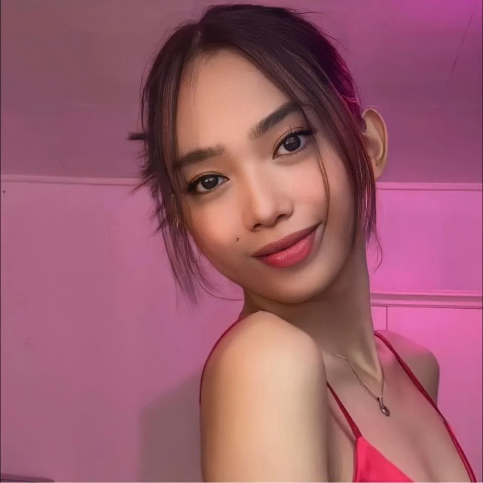 XXX Porn Photo of Nude GenesisCastillano 1