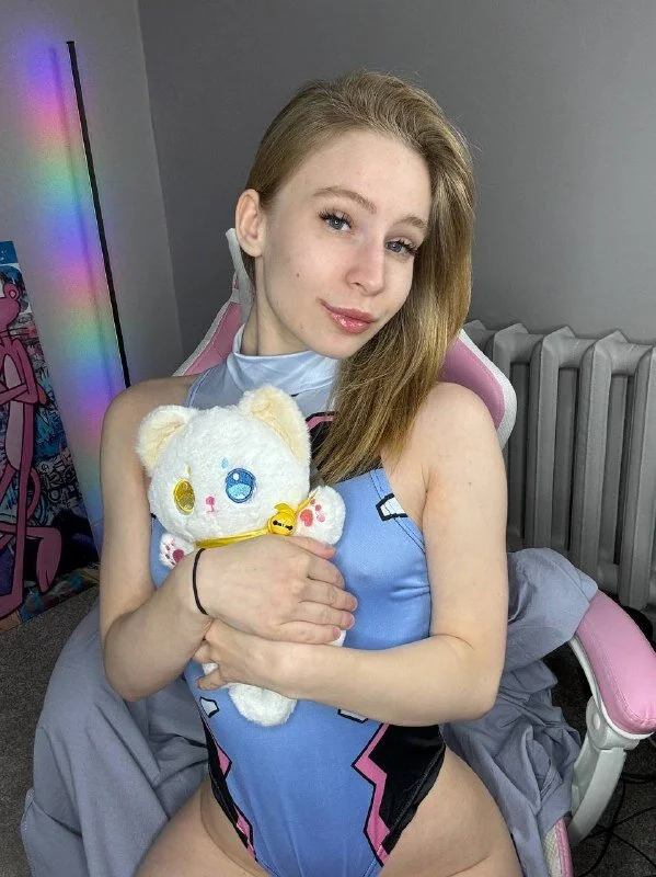 XXX Porn Photo of Nude Elis_Fox 17