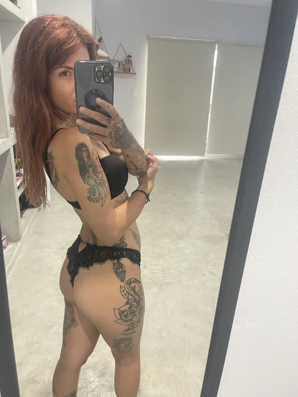 XXX Porn Photo of Nude Izy_cute_ 6