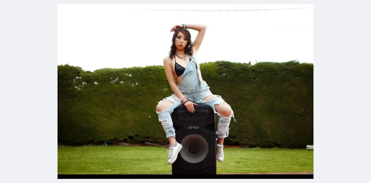 XXX Porn Photo of Nude ScarlettShirahoshi 17