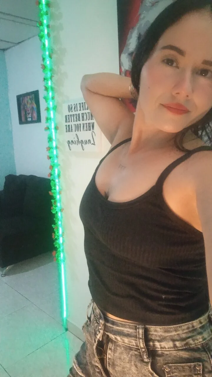 XXX Porn Photo of Nude Queen_lorena 39