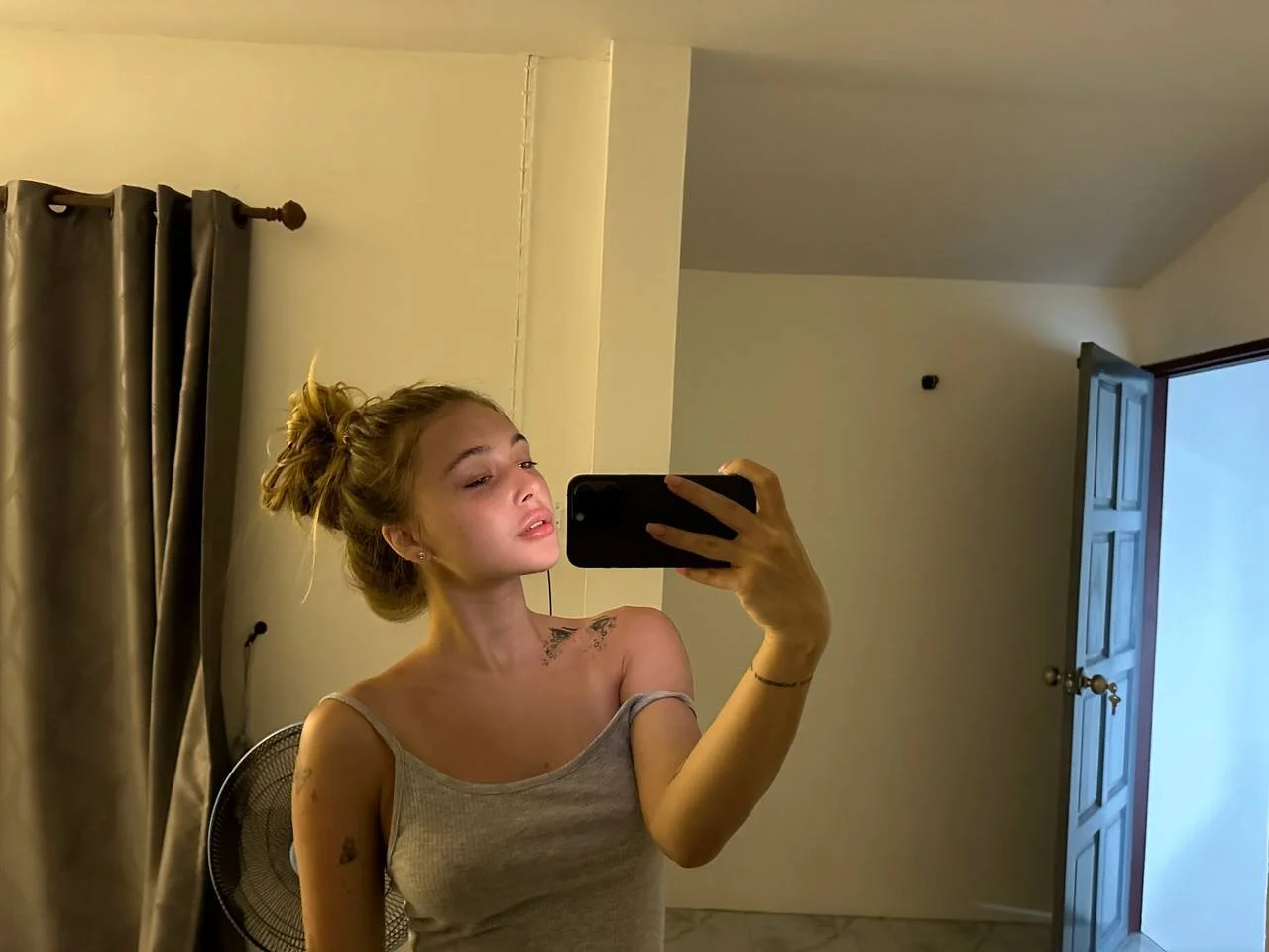 XXX Porn Photo of Nude I_see_Ays1 11