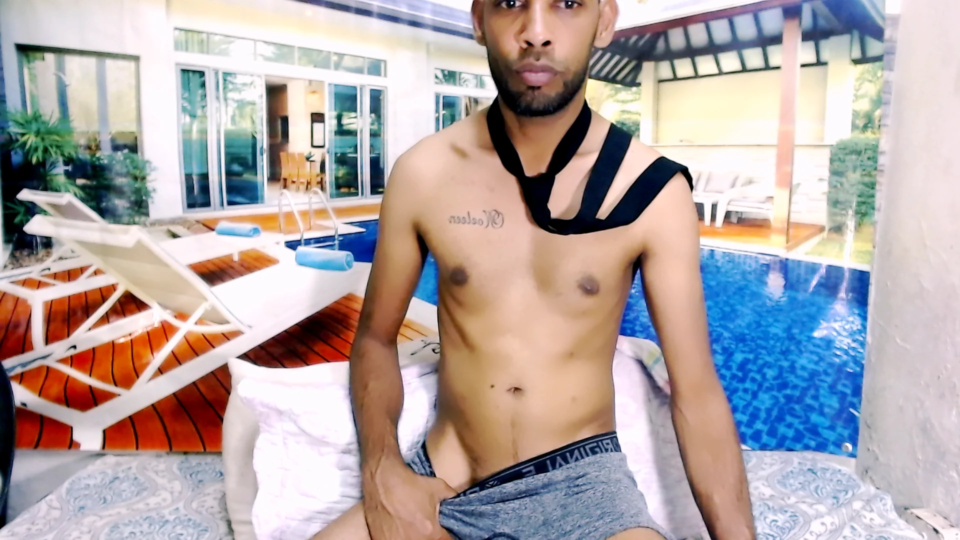 XXX Porn Photo of Nude IndianMagicMike 14