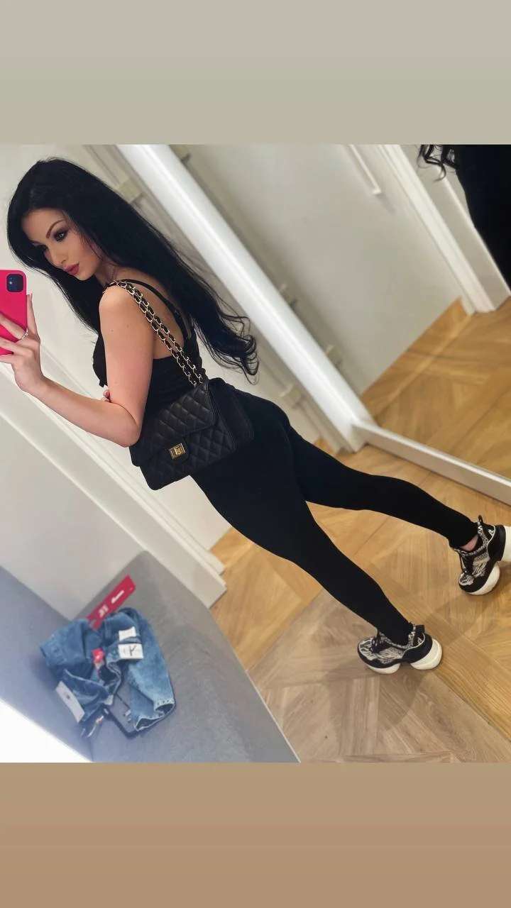 XXX Porn Photo of Nude beckyy_tayloor 11