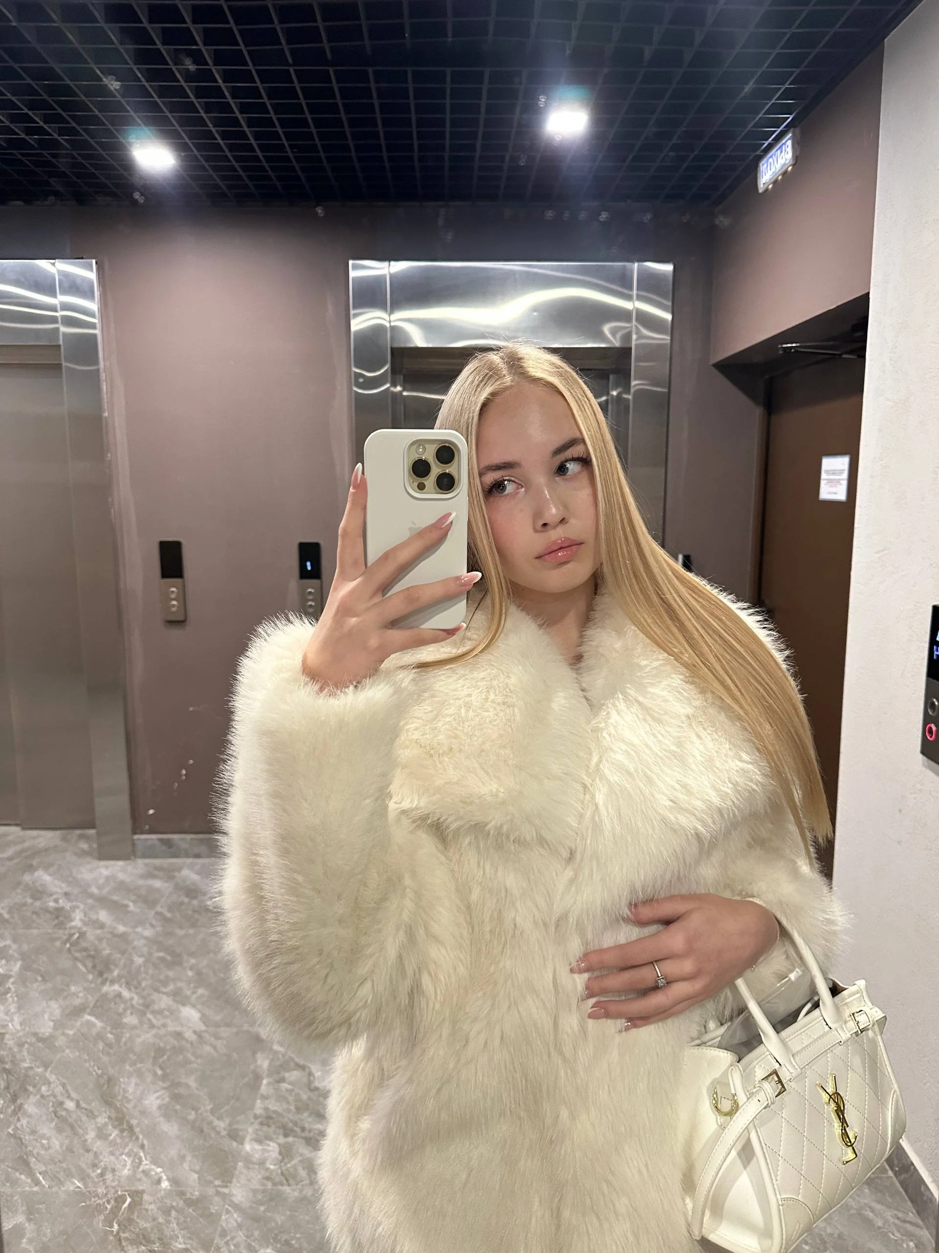 XXX Porn Photo of Nude KatherineBergamine 2