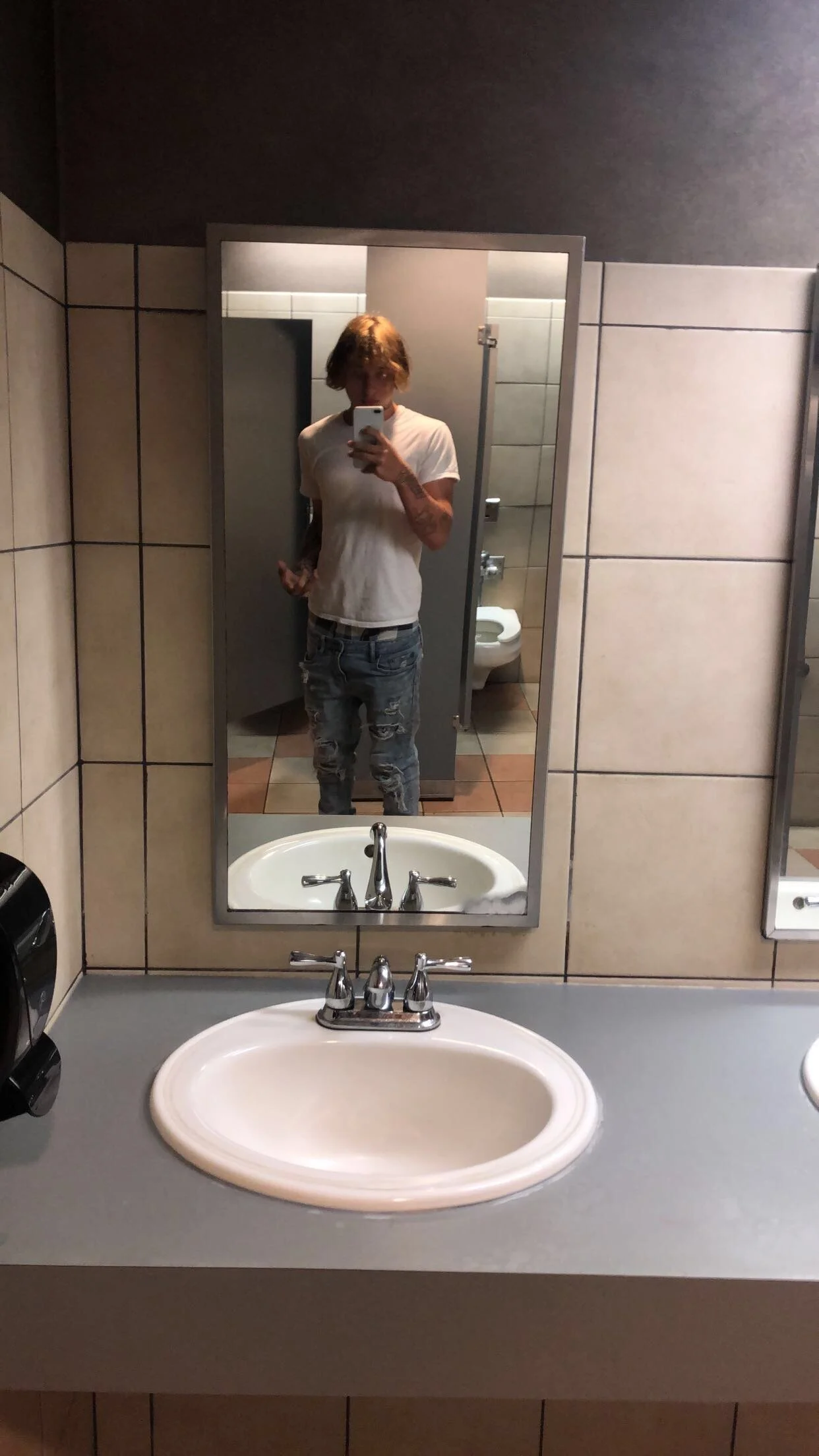 XXX Porn Photo of Nude loganwheaton19 8