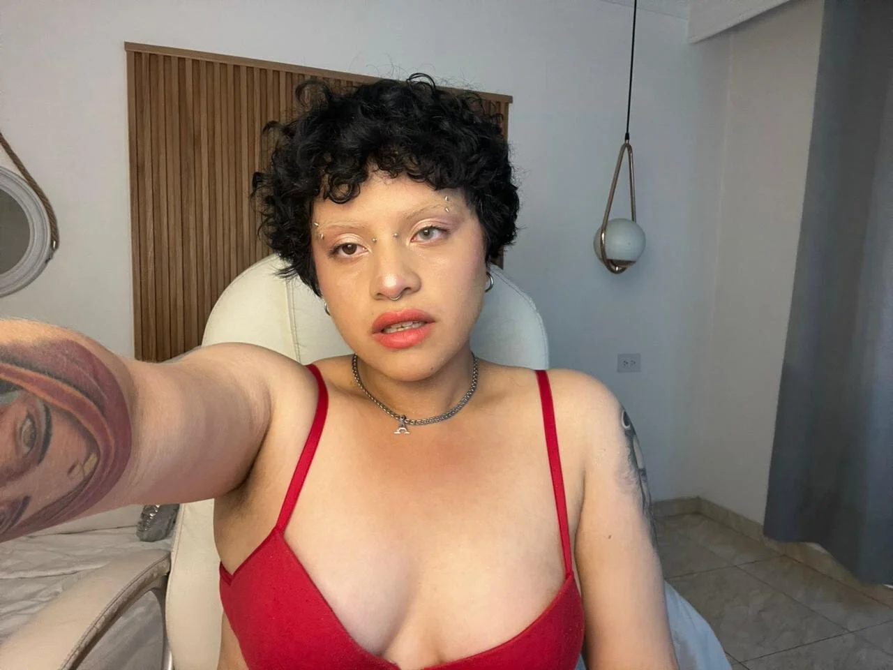 XXX Porn Photo of Nude Alaska_deluxe 270